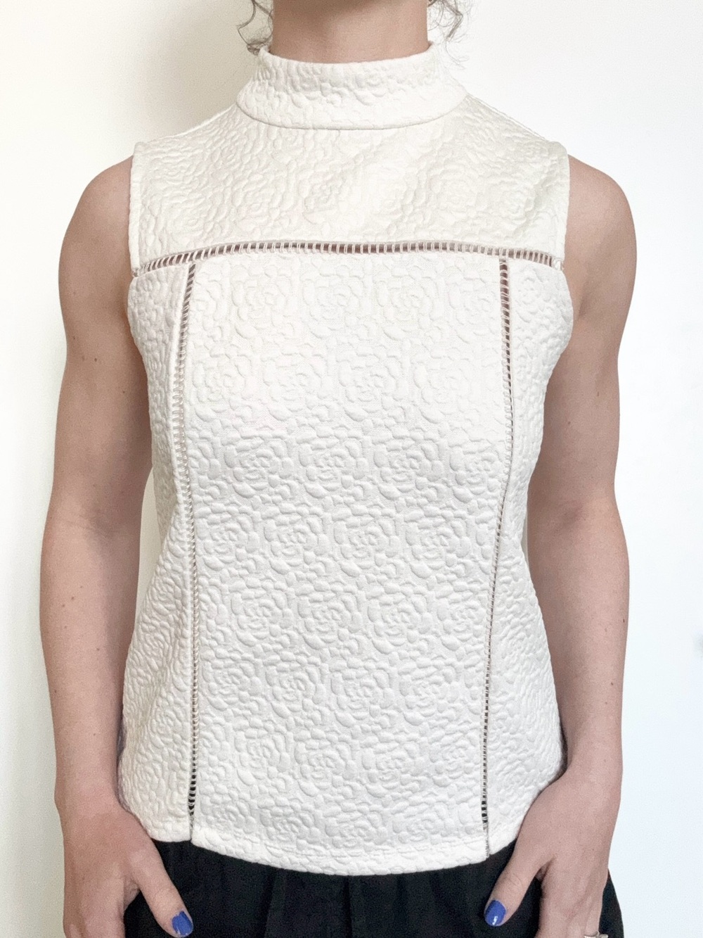 ASOS petite Sleeveless White Floral Quilted Mock Neck Top Cottagecore Grannycore